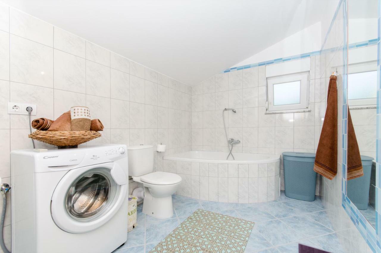 Dalmatian Village Charm - Spacious Villa With Pool Near Trogir Primorski Dolac Exterior foto